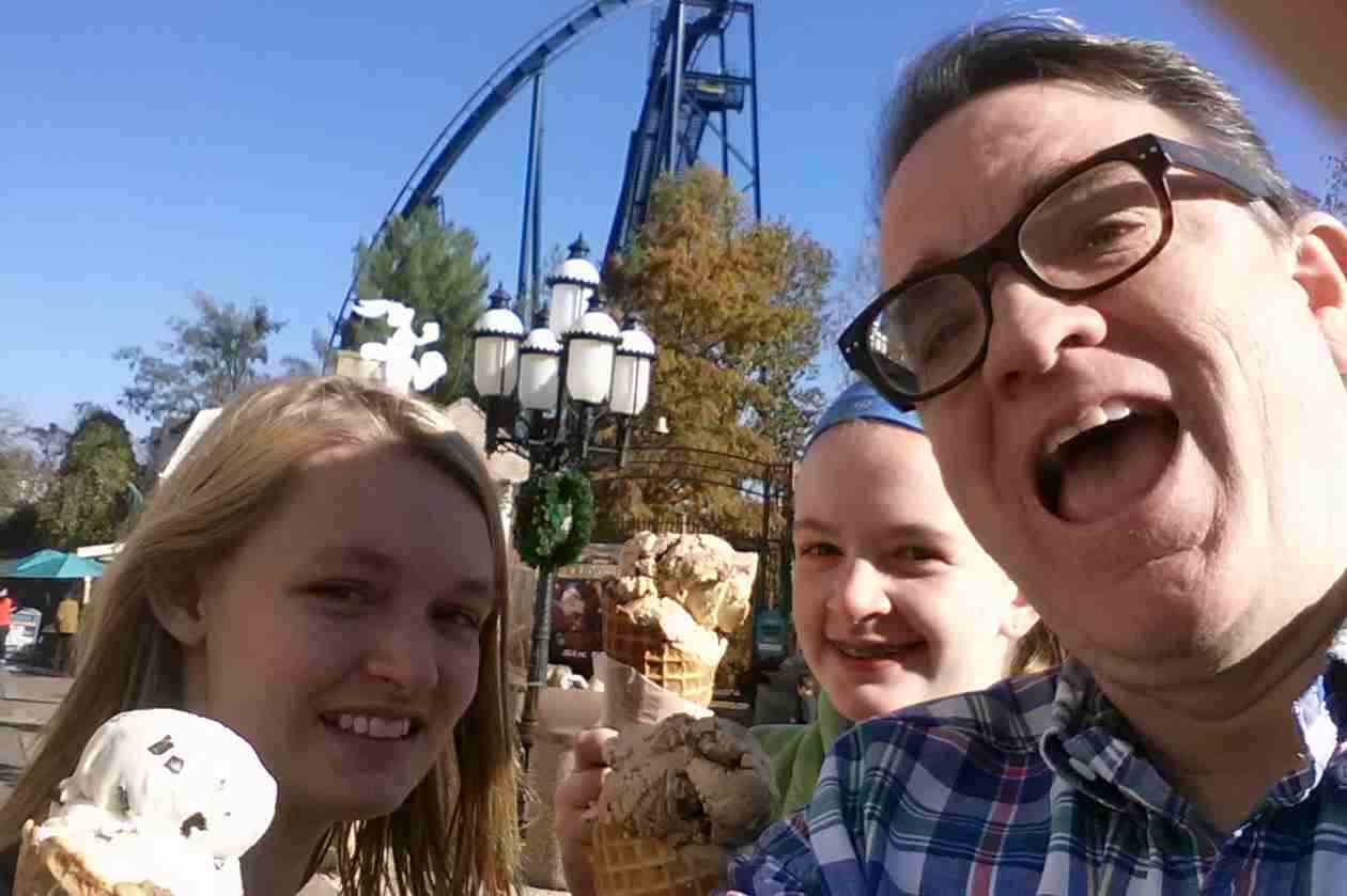 2016-11-05 Six flags ice cream.jpg
